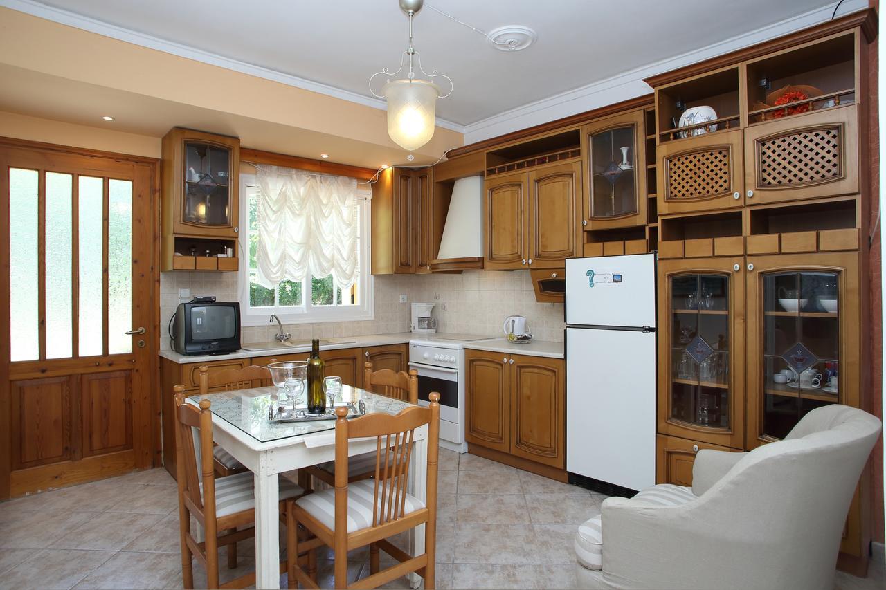Villa Karidia Asprogerakata Bagian luar foto